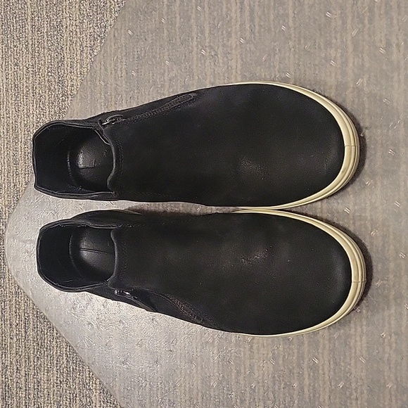 Ecco Soft 7 Nubuck Black Women's Zip Bootie- SZ 37 - Picture 1 of 9